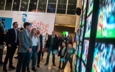 Pullaro participó en Rosario de la inauguración de la muestra de fotos de Messi y lo destacó como ejemplo dentro y fuera de la cancha